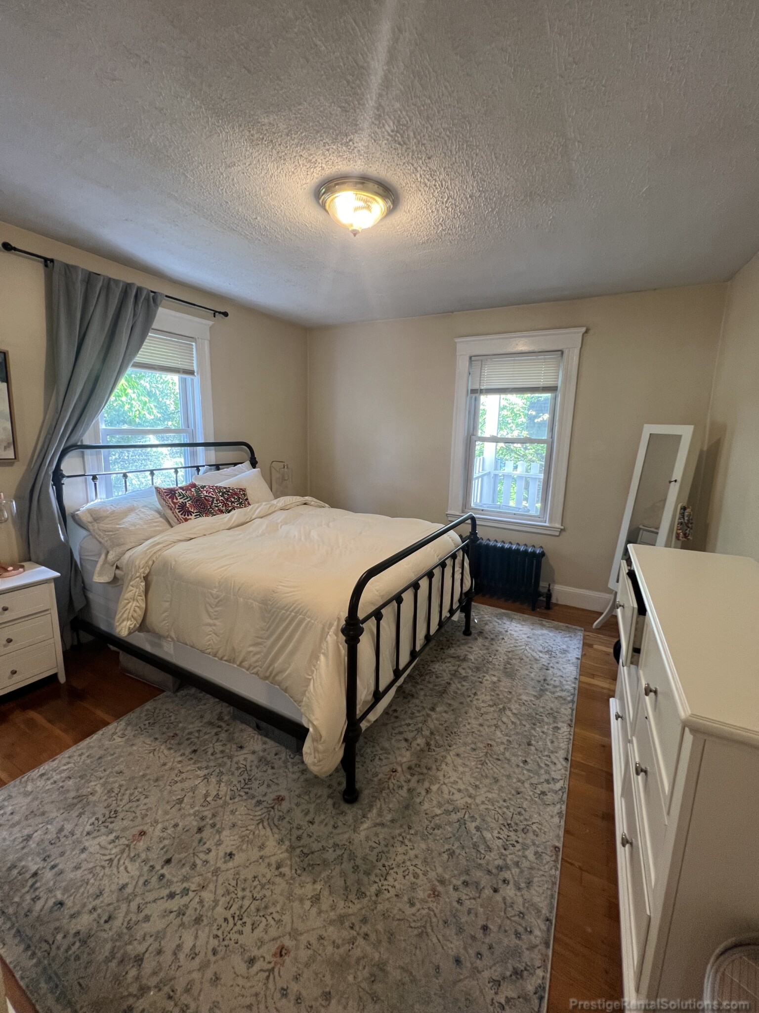 15 Lee St, Jamaica Plain