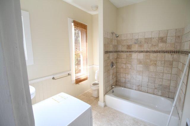4 bed, 1 bath apartment for rent at 42 Delle Ave Unit 3, Mission Hill — photo 3 of 3
