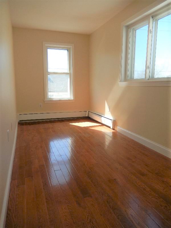 4 bed, 1 bath apartment for rent at 166 Leyden St Unit 1, East Boston — photo 12 of 14