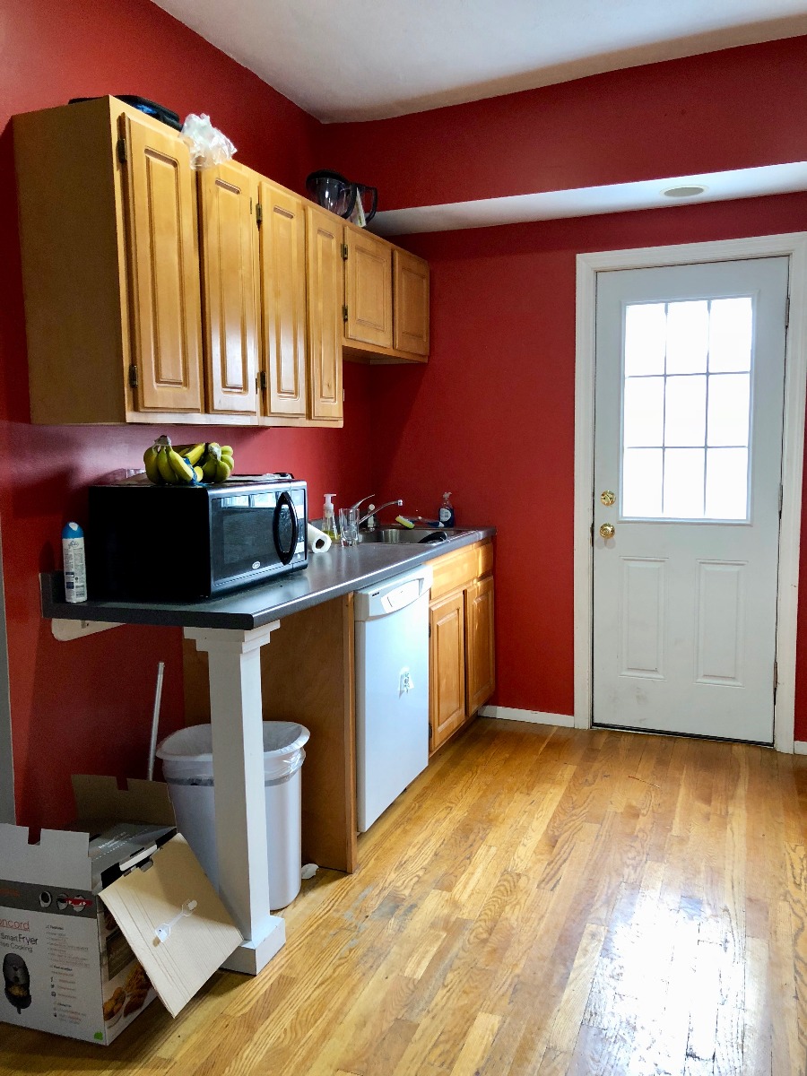 3 bed, 1 bath apartment for rent at 4 French Ter Unit 1, Mission Hill — photo 3 of 7
