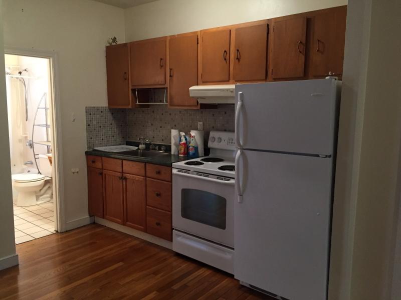 2 bed, 1 bath apartment for rent at 8 Wigglesworth St Unit 3, Mission Hill — photo 2 of 8