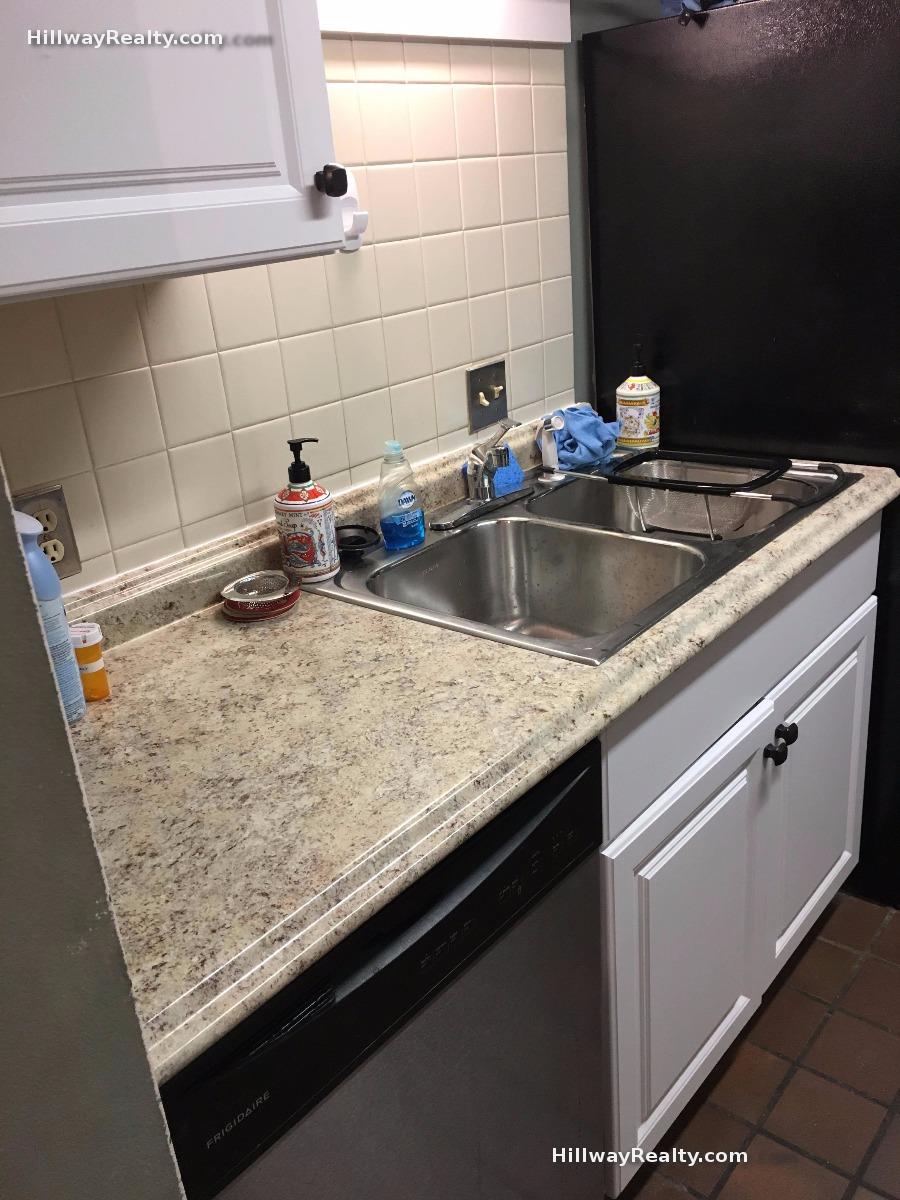 103 Gainsborough St, Fenway