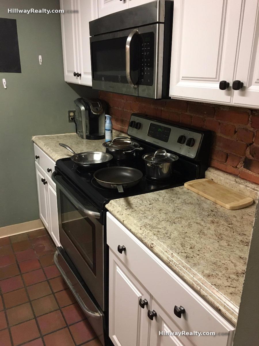 103 Gainsborough St, Fenway