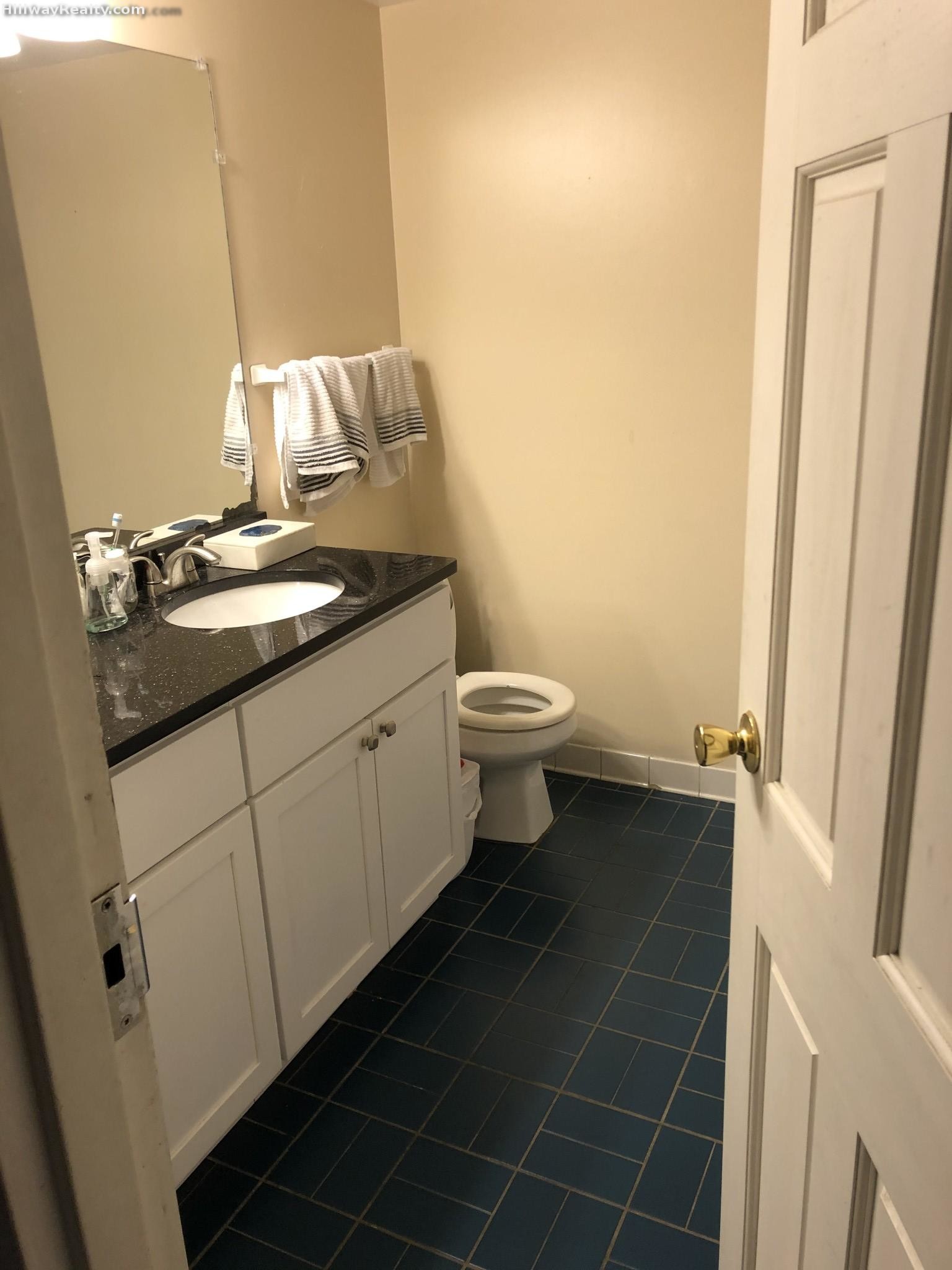 103 Gainsborough St, Fenway