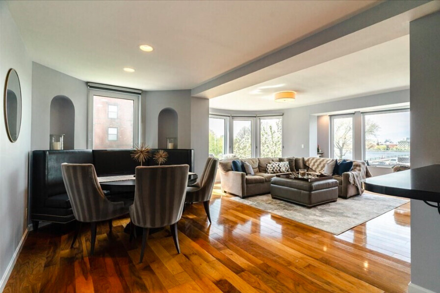 492 Beacon St, Back Bay