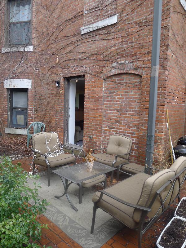 102 Gainsborough St, Fenway