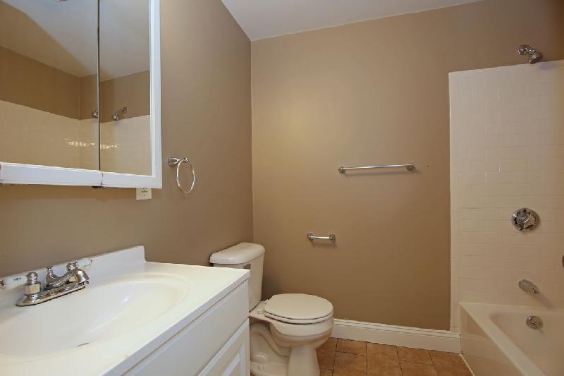 4 bed, 1.5 bath apartment for rent at 26 Monmouth St Unit 2, East Boston — photo 14 of 17