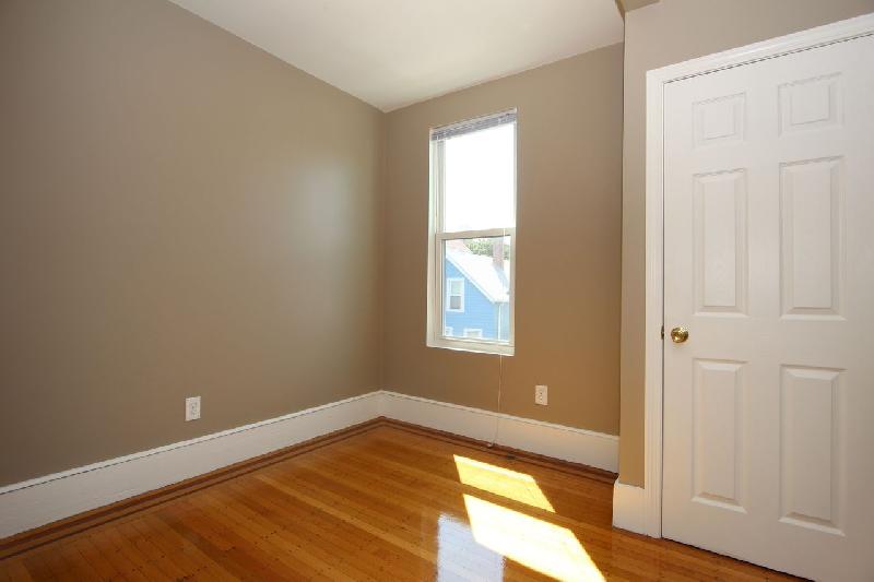 4 bed, 1.5 bath apartment for rent at 26 Monmouth St Unit 2, East Boston — photo 16 of 17