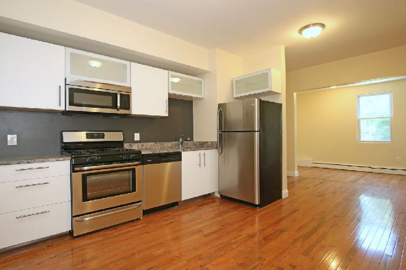 3 bed, 1 bath apartment for rent at 114 Everett St Unit 1, East Boston — photo 1 of 23