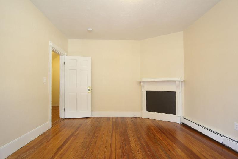 3 bed, 1 bath apartment for rent at 114 Everett St Unit 1, East Boston — photo 8 of 23