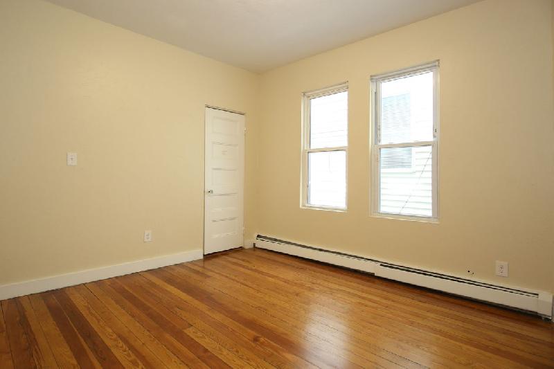 3 bed, 1 bath apartment for rent at 114 Everett St Unit 1, East Boston — photo 9 of 23