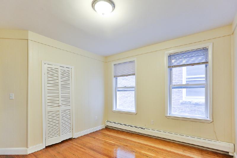 4 bed, 1 bath apartment for rent at 133 Cottage St Unit 2, East Boston — photo 3 of 8