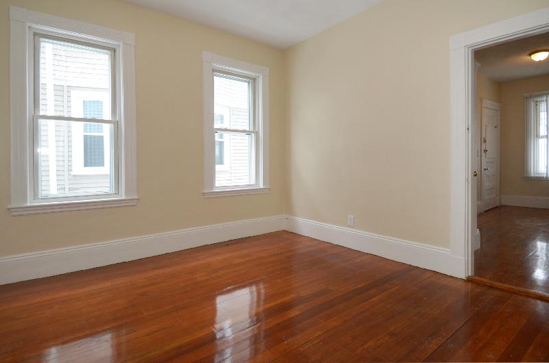 3 bed, 1 bath apartment for rent at 1117 Saratoga St Unit 1, East Boston — photo 4 of 9