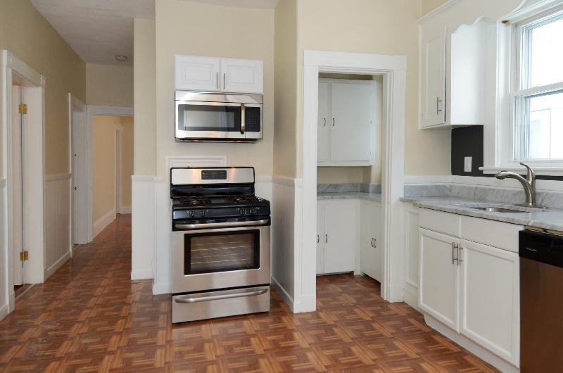 3 bed, 1 bath apartment for rent at 1117 Saratoga St Unit 1, East Boston — photo 2 of 9
