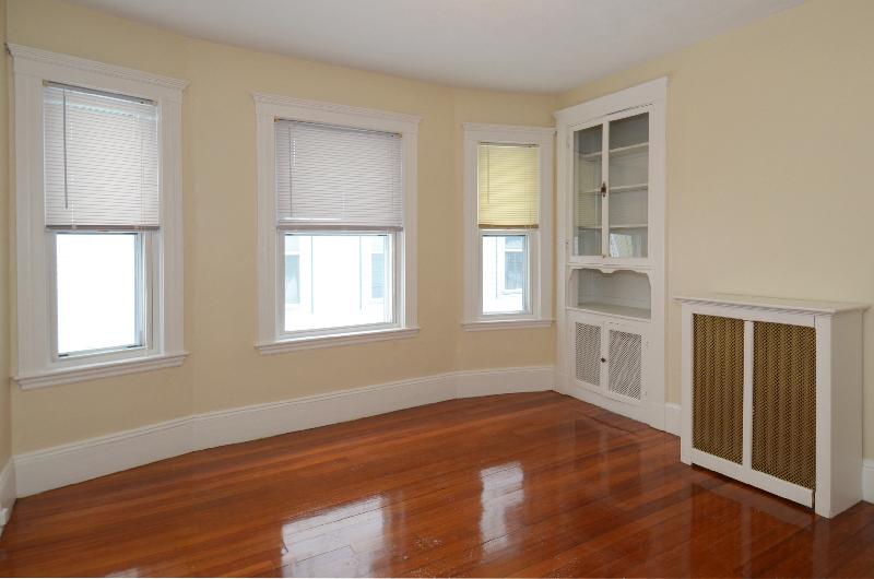 3 bed, 1 bath apartment for rent at 1117 Saratoga St Unit 1, East Boston — photo 7 of 9