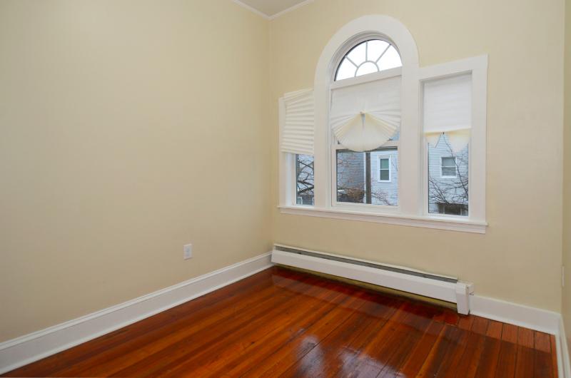4 bed, 1 bath apartment for rent at 261 Havre St Unit 2, East Boston — photo 5 of 7