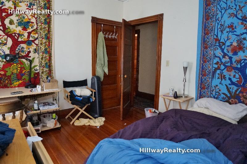 40 Weld Hill St, Jamaica Plain