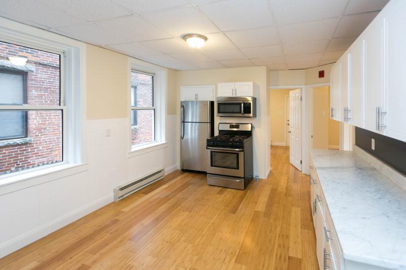 1.5 bed, 1 bath apartment for rent at 64 Lubec St Unit 1R, East Boston — photo 4 of 6