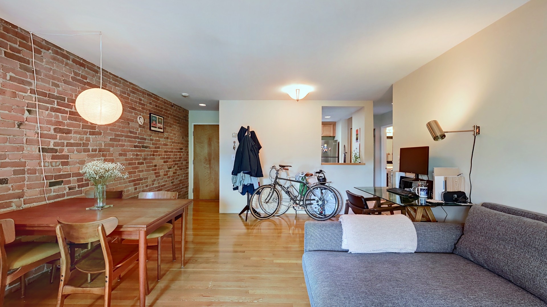 95 Gainsborough St, Fenway