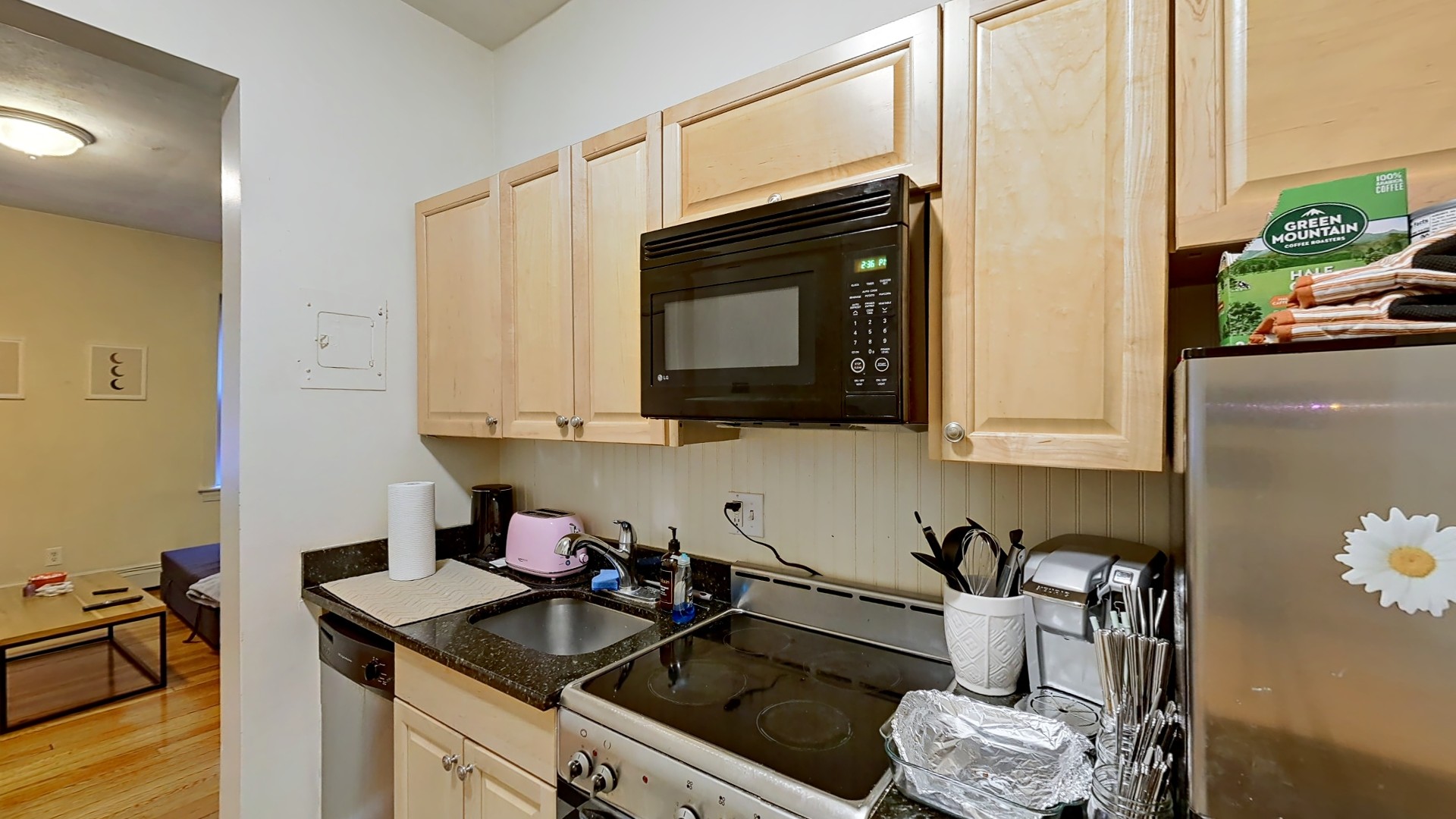 11 Aberdeen St, Fenway