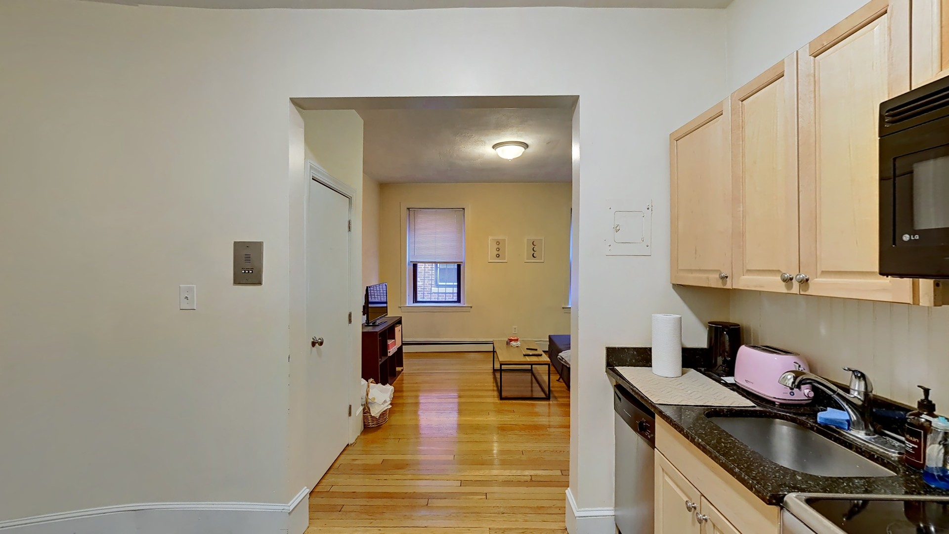 11 Aberdeen St, Fenway