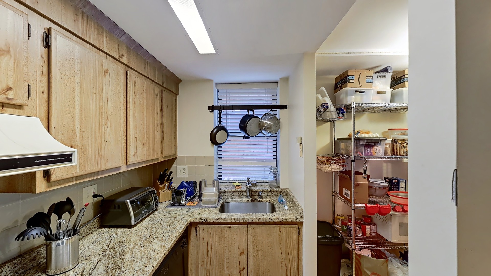 111 Gainsborough St, Fenway