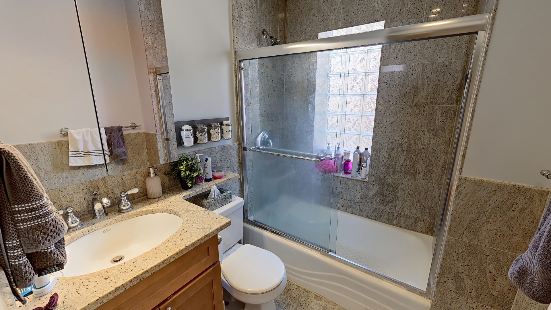 531 Newbury St, Back Bay