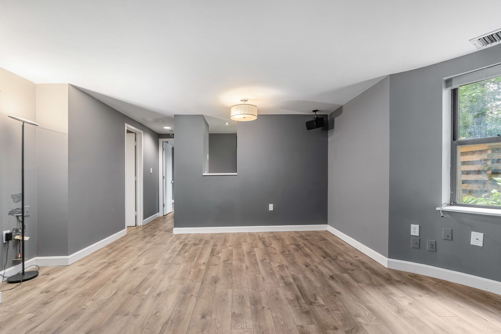 84 Gainsborough St, Fenway