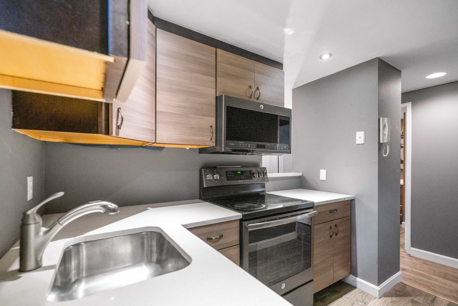 84 Gainsborough St, Fenway