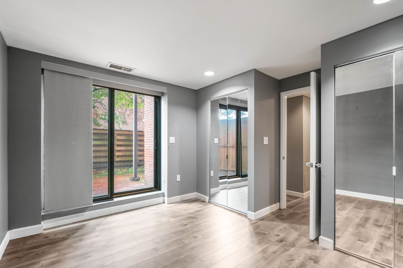 84 Gainsborough St, Fenway