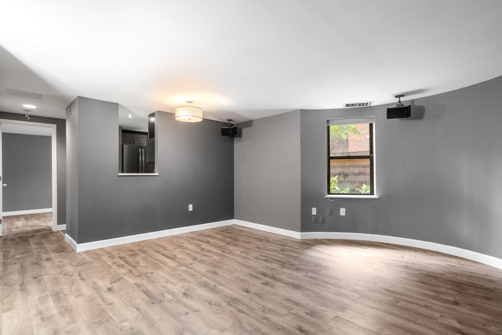 84 Gainsborough St, Fenway