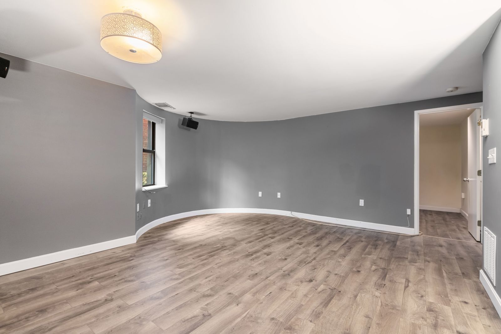 84 Gainsborough St, Fenway