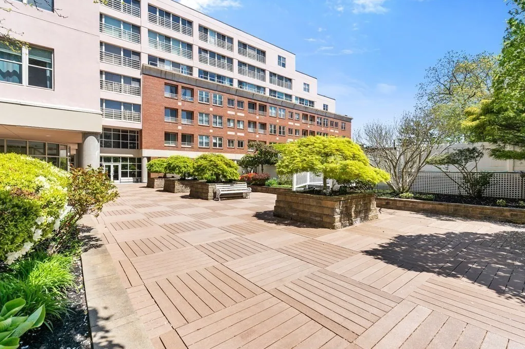 20 Webster St, Coolidge Corner