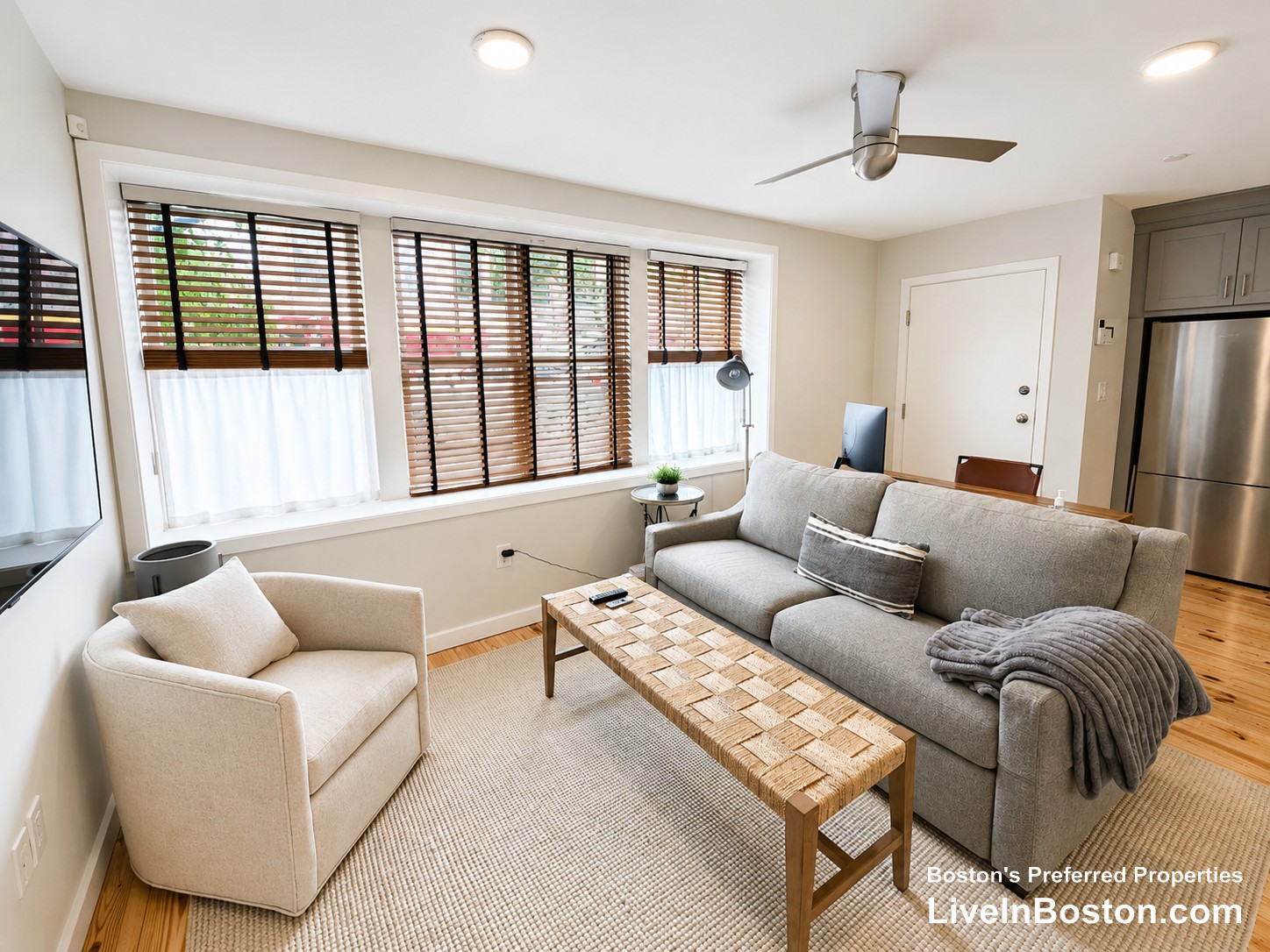 Pictures of  property for rent on Arlington St., Boston, MA 02116