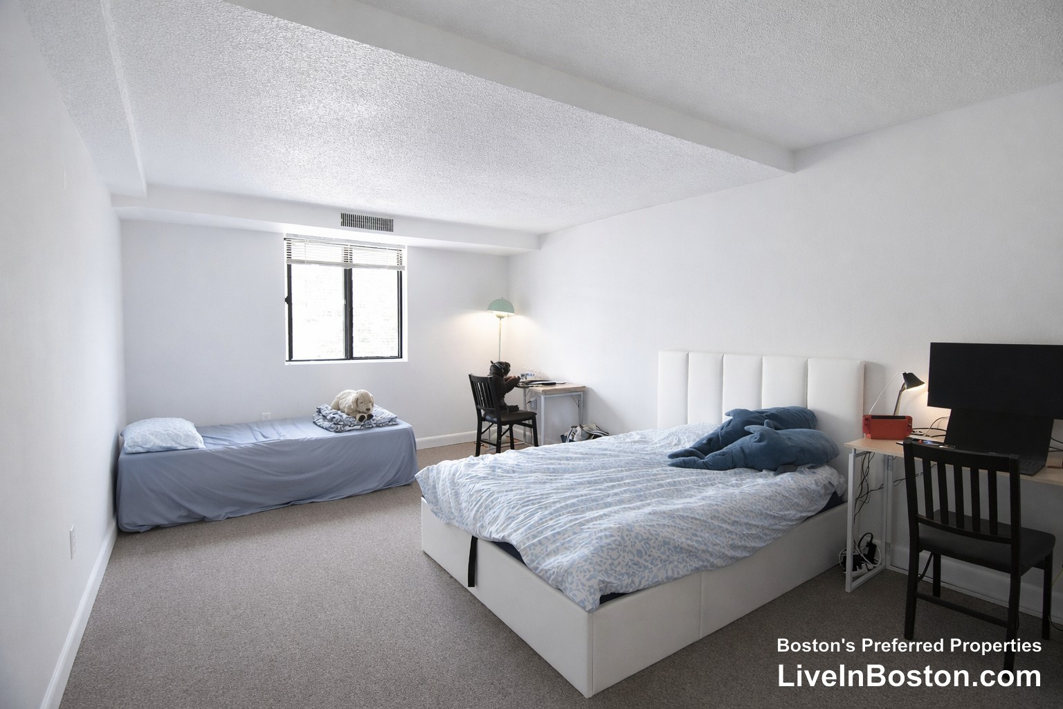 Photos of apartment on Euston Rd.,Boston MA 