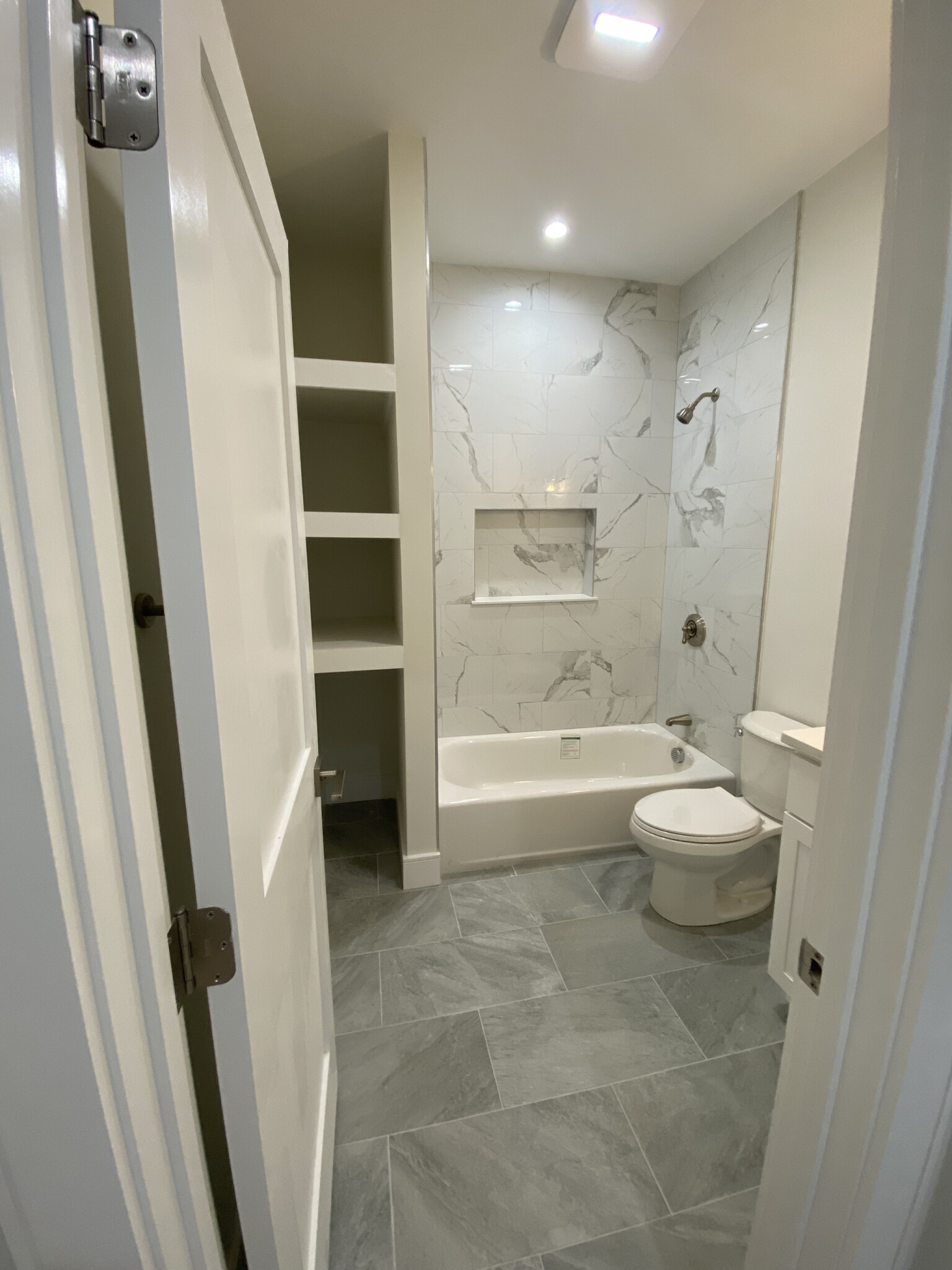 1963 Beacon St, Washington Square