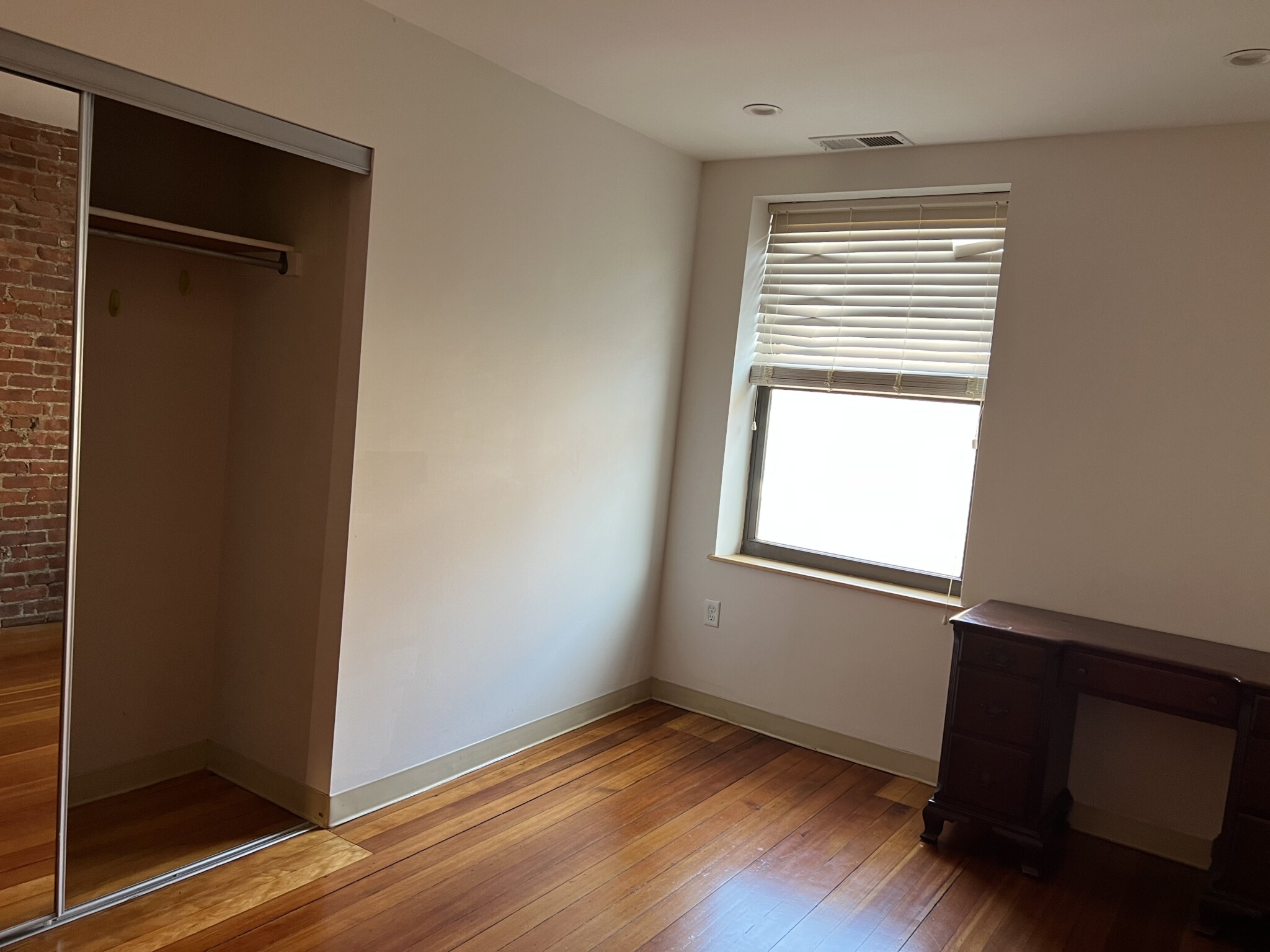 111 Gainsborough St, Fenway