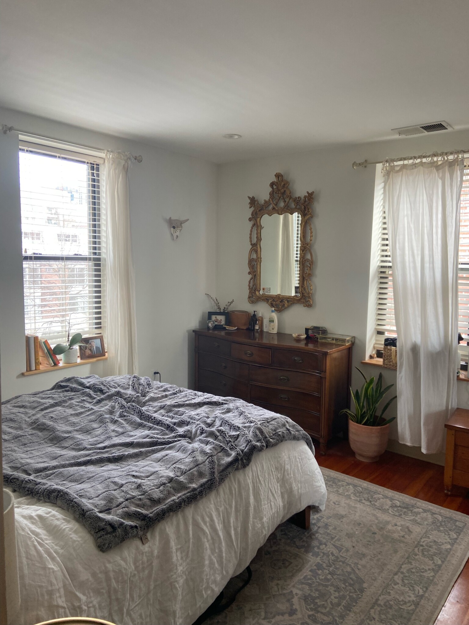 111 Gainsborough St, Fenway