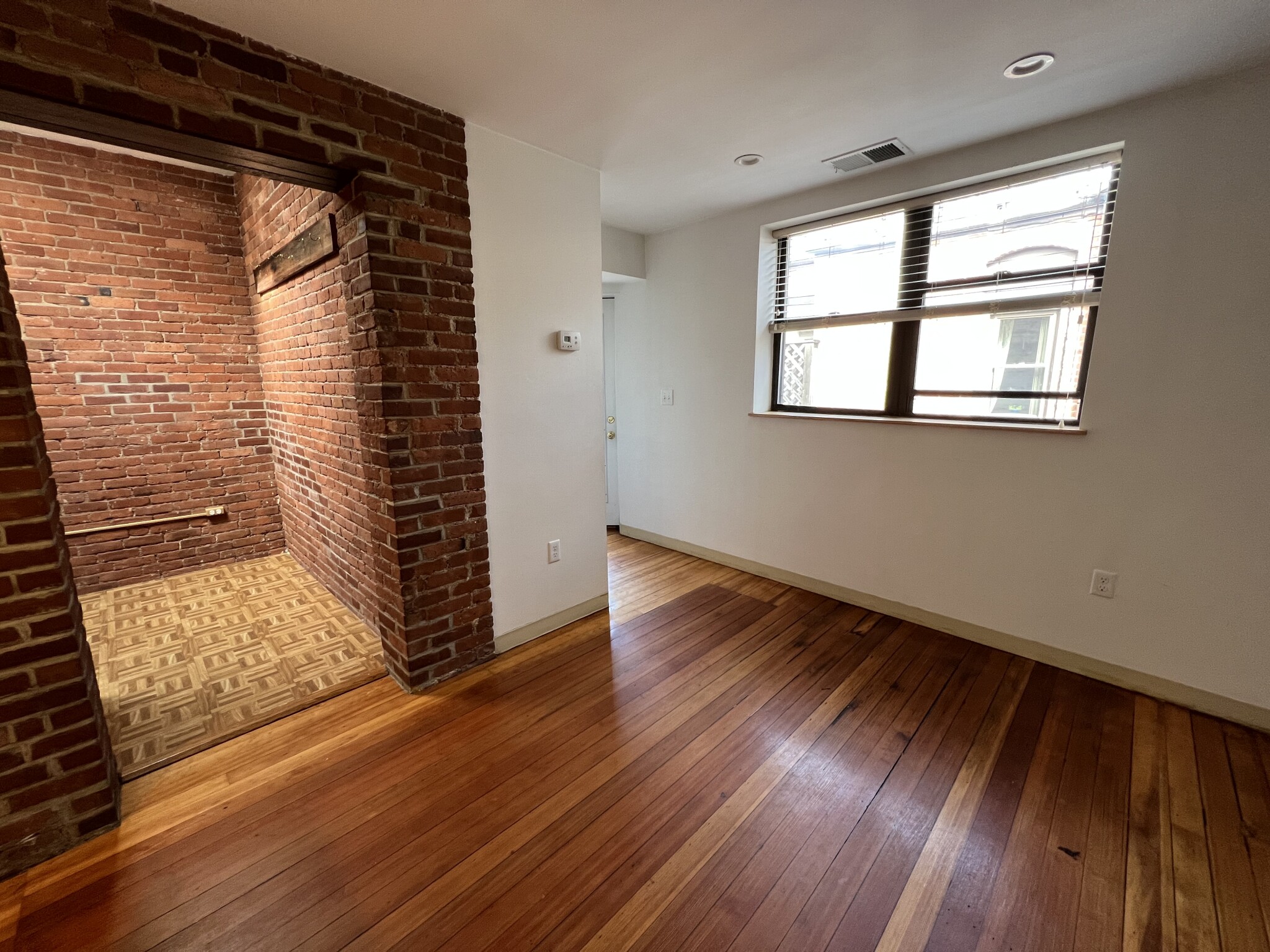 111 Gainsborough St, Fenway