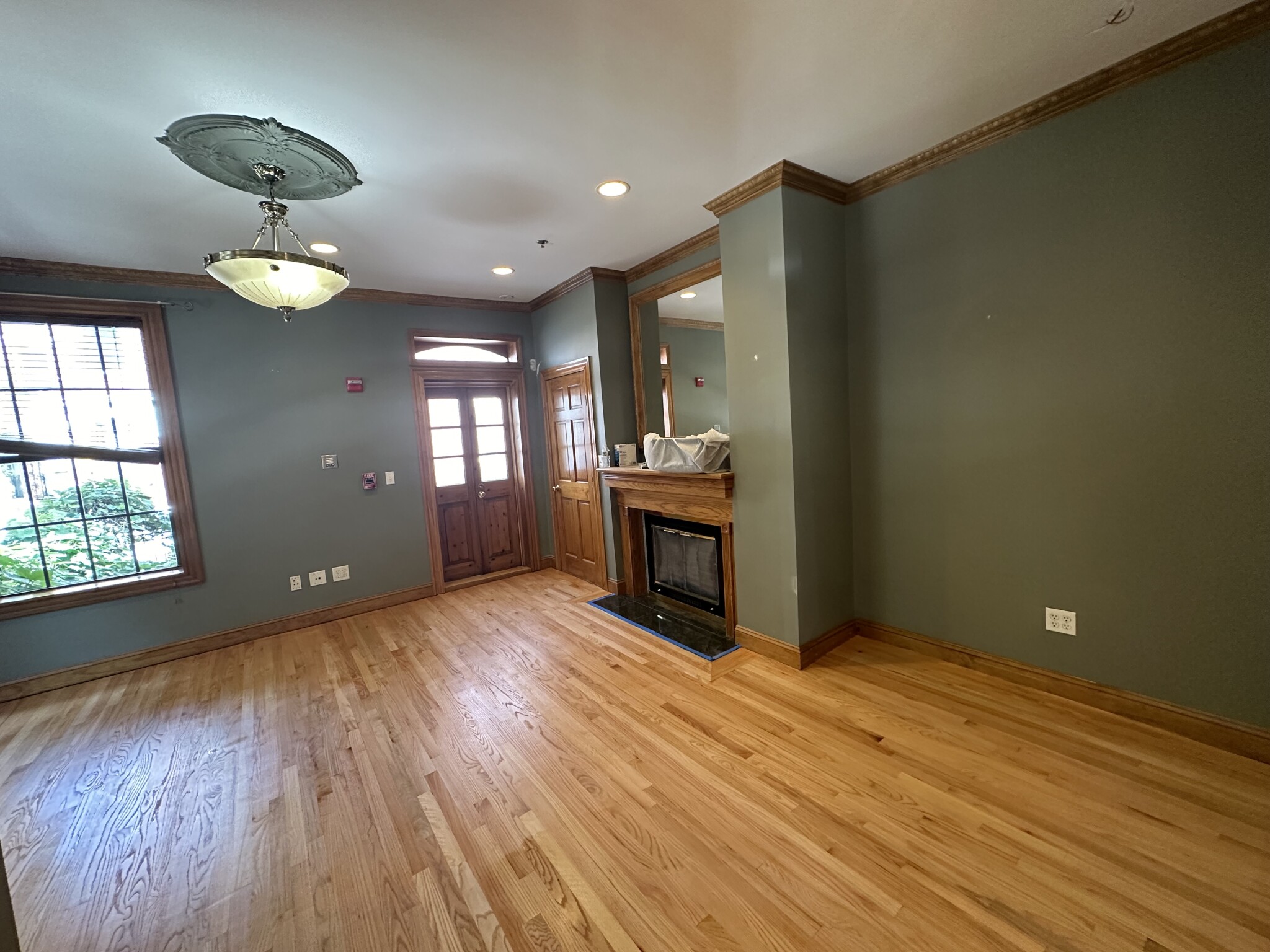 57 Gainsborough St, Fenway