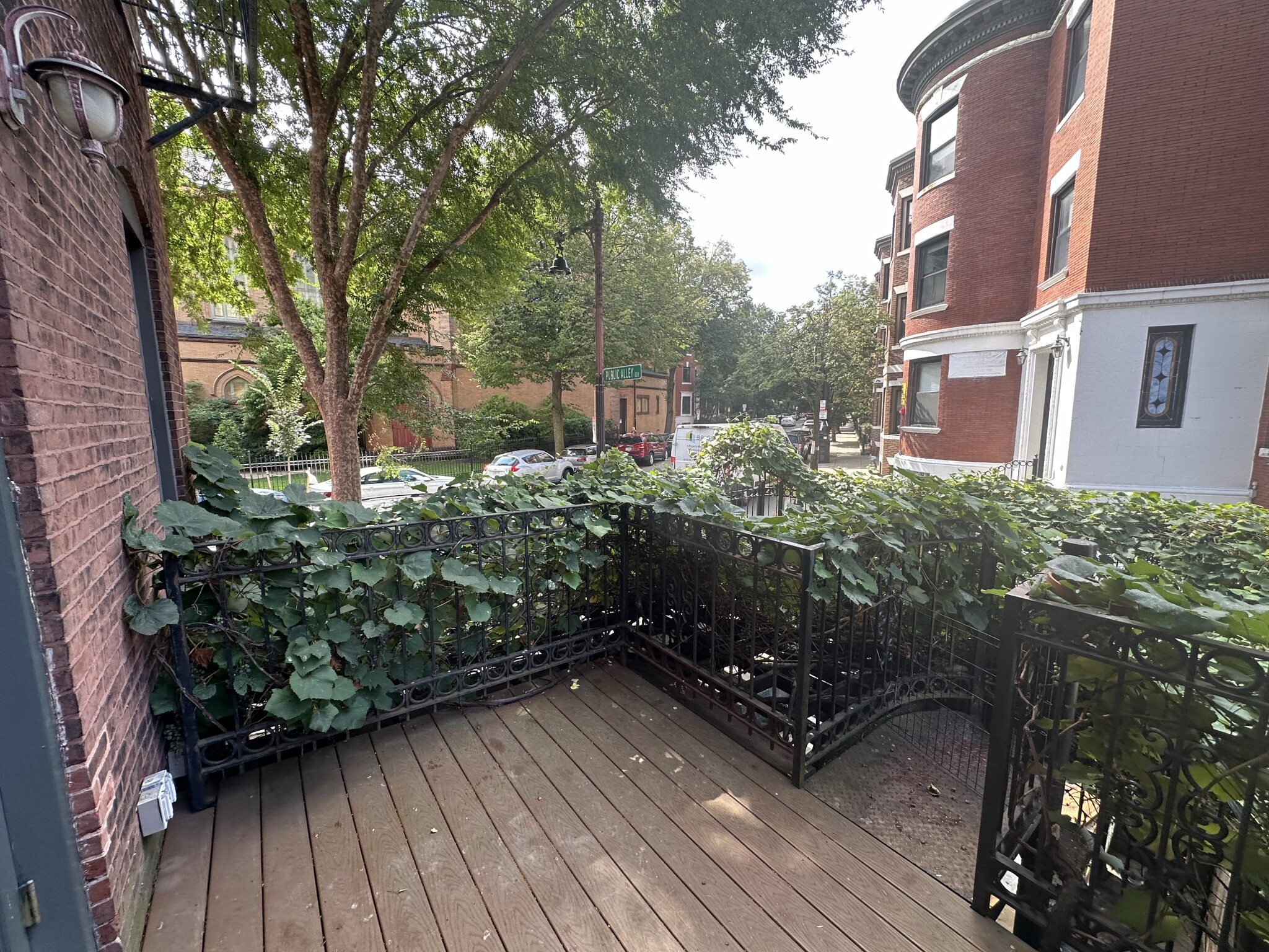 57 Gainsborough St, Fenway