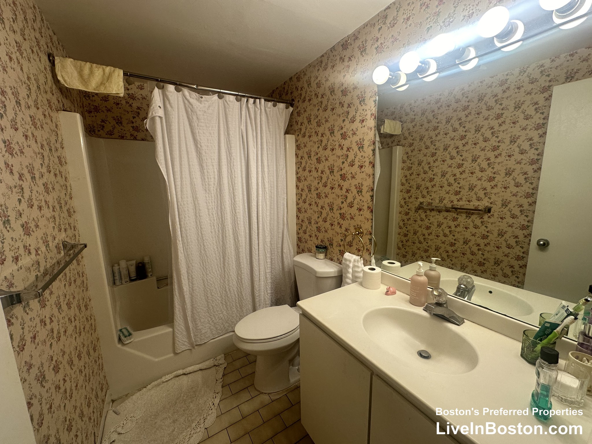 Photos of apartment on Gainsborough St.,Boston MA 02115