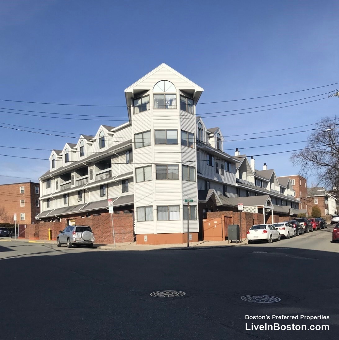 Photos of apartment on Euston Rd.,Boston MA 02135