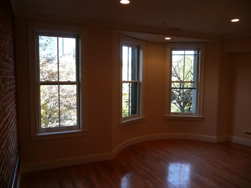 28 Montgomery St, South End