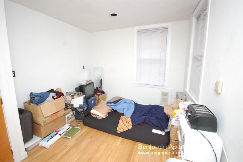 https://ygl-photos.s3.us-west-004.backblazeb2.com/2467975.jpg