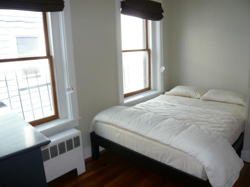 435 Hanover St, North End