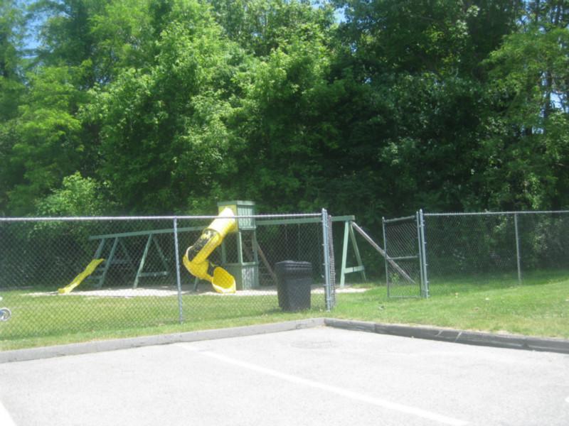 48 Bryon Rd, Chestnut Hill