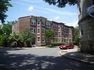 4 bed, 1 bath apartment for rent at 154 Thorndike St Unit 3, Brookline — photo 17 of 17