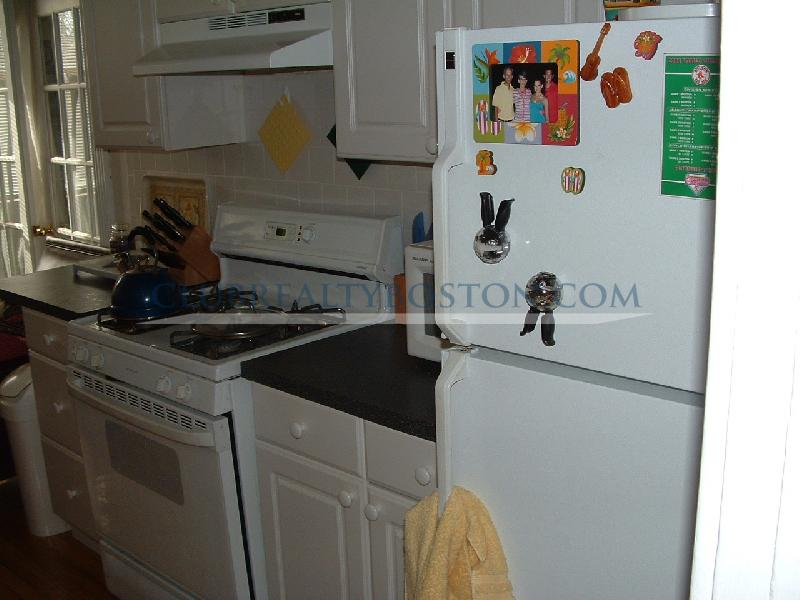 316 Saint Paul St, Washington Square