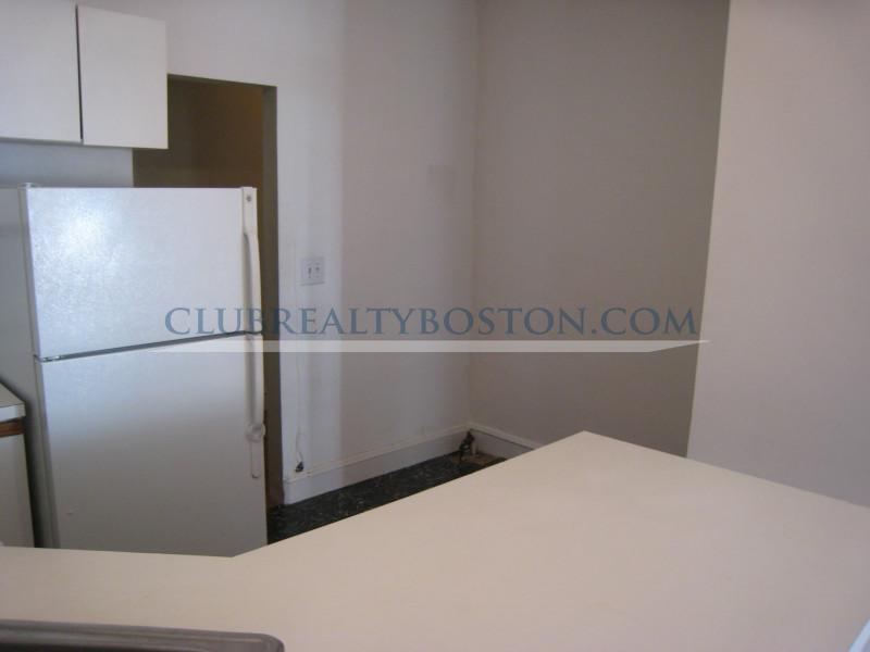 316 Saint Paul St, Washington Square